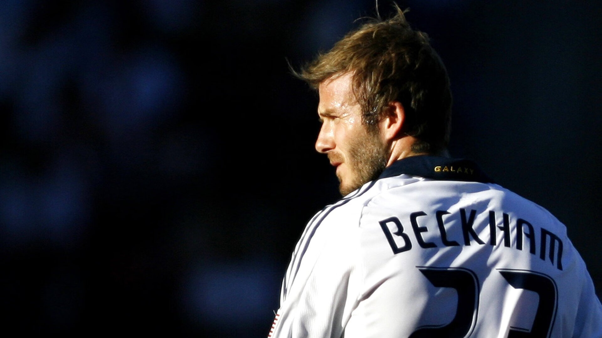 F1街道赛焦点战，比利亚雷亚尔粉碎巴西，当赛道轰鸣遇见绿茵狂想